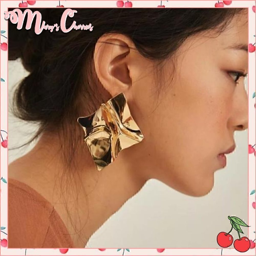 🍒 Textured Metal Gold Earrings